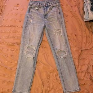 American Eagle Mom straight jean